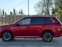 Usado Mitsubishi Outlander P-HEV 200 HP (147 kW) 2018 Vermelho SUV