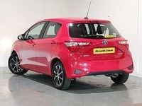 Used Toyota Yaris Hybrid 100 HP (73 kW) 2019 Red Hatchback