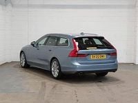 Used Volvo V90 Momentum 190 HP (139 kW) 2020 Blue Estate