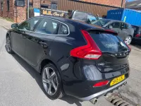 Begagnad Volvo V40 R-Design 115 HK (84 kW) 2015 Svart Halvkombi