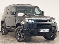 Usado Land Rover Defender HSE Dynamic 300 HP (220 kW) 2023 Preto SUV
