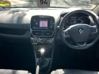 Usado Renault Clio IV Signature 89 HP (65 kW) 2018 Vermelho