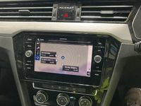 Usado VW Passat SE 150 HP (110 kW) 2020 Cinzento Carrinha