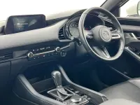 Used Mazda 3 Inclusive 186 HP (136 kW) 2022 White Hatchback