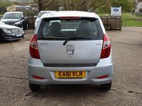 Used Hyundai i10 Style 86 HP (63 kW) 2011 Silver Hatchback