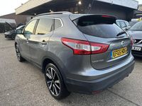 Used Nissan Qashqai Tekna 110 HP (80 kW) 2015 Grey SUV