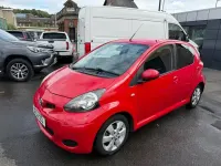 Used Toyota Aygo 67 HP (49 kW) 2011 Red Hatchback