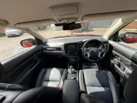 Begagnad Mitsubishi Outlander P-HEV 2018 Röd Kombi