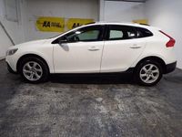Used Volvo V40 SE 2014 White Hatchback