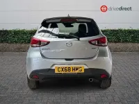 Używany Mazda 2 Inclusive 90 KM (66 kW) 2018 Srebrny Hatchback