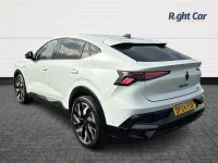 Usado Renault Rafale Techno Esprit Alpine 200 HP (147 kW) 2024 Branco SUV