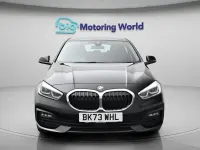Usado BMW 118 136 CV (100 kW) 2023 Negro Utilitario