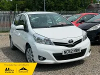 Used Toyota Yaris 99 HP (72 kW) 2017 White