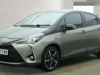 Used Toyota Yaris 100 HP (73 kW) 2017 Bronze Hatchback