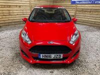 Used Ford Fiesta Zetec 125 HP (91 kW) 2016 Red Hatchback
