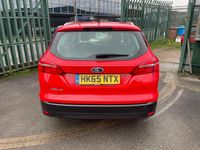 Używany Ford Focus Style 120 KM (88 kW) 2016 Czerwony Kombi