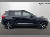Begagnad Volvo XC40 R-Design 161 HK (118 kW) 2022 Svart SUV