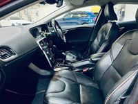 Used Volvo V40 115 HP (84 kW) 2014 Red Hatchback