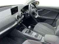 Gebraucht Audi Q2 108 PS (79 kW) 2023 Grau SUV