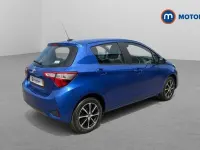 Used Toyota Yaris 111 HP (81 kW) 2019 Blue Hatchback