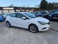 Used Vauxhall Astra Design Edition 125 HP (91 kW) 2016 White Hatchback