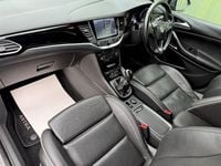Second-hand Vauxhall Astra Elite 150 CP (110 kW) 2016 Gri Hatchback
