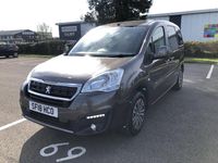 Gebraucht Peugeot Partner Tepee Active 98 PS (72 kW) 2018 Grau Van / Kleinbus
