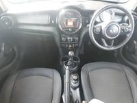 Used Mini Cooper Classic 136 HP (100 kW) 2019 White Hatchback