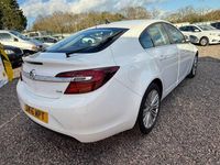 Used Vauxhall Insignia Design Edition 170 HP (125 kW) 2016 White Hatchback