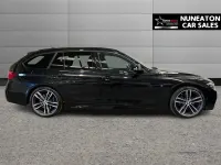 Usado BMW 320 M Sport 2019 Negro Familiar