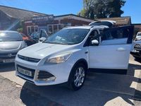 Usado Ford Kuga Titanium 163 HP (119 kW) 2014 Branco SUV