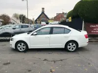 Usado Skoda Octavia GreenLine 110 CV (80 kW) 2014 Blanco Utilitario