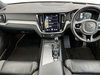 Used Volvo V60 R-Design 190 HP (139 kW) 2020 White Estate