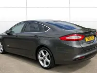 Begagnad Ford Mondeo Titanium 187 HK (137 kW) 2018 Grå Sedan