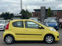 Used Peugeot 107 68 HP (50 kW) 2010 Yellow Hatchback
