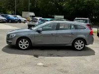 Usado Volvo V60 SE 2017 Gris Familiar