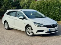 Begagnad Vauxhall Astra 2017 Vit Kombi
