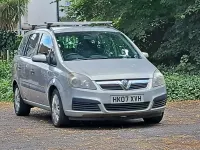 Usata Vauxhall Zafira 2007 Beige Monovolume