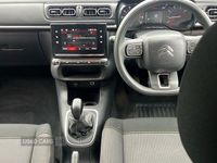 Używany Citroën C3 PureTech 2023 Biały Hatchback