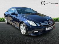 Usado Mercedes E350 228 HP (167 kW) 2010 Azul Coupé