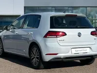 Used VW Golf VII SE 125 HP (91 kW) 2017 Silver Hatchback