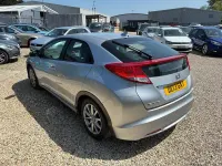 Käytetty Honda Civic ES 142 HP (104 kW) 2013 Hopea Viistoperä