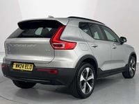 Usado Volvo XC40 Plus 161 HP (118 kW) 2024 Prateado SUV
