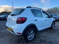 Used Dacia Sandero Ambiance 90 HP (66 kW) 2017 White Hatchback