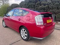 Used Toyota Prius 76 HP (55 kW) 2008 Red Hatchback