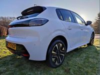 Used Peugeot 208 Allure 101 HP (74 kW) 2025 White Hatchback