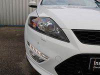 Used Ford Mondeo Titanium X 163 HP (119 kW) 2014 White Hatchback