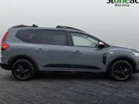 Used Dacia Jogger Extreme 141 HP (103 kW) 2024 Grey MPV