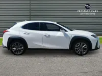Used Lexus UX E-FOUR 184 HP (135 kW) 2021 White SUV