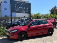 Gebraucht Peugeot 308 Active 110 PS (80 kW) 2015 Rot Kleinwagen